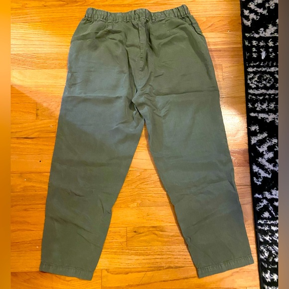 American eagle Capri pants - Picture 3 of 3